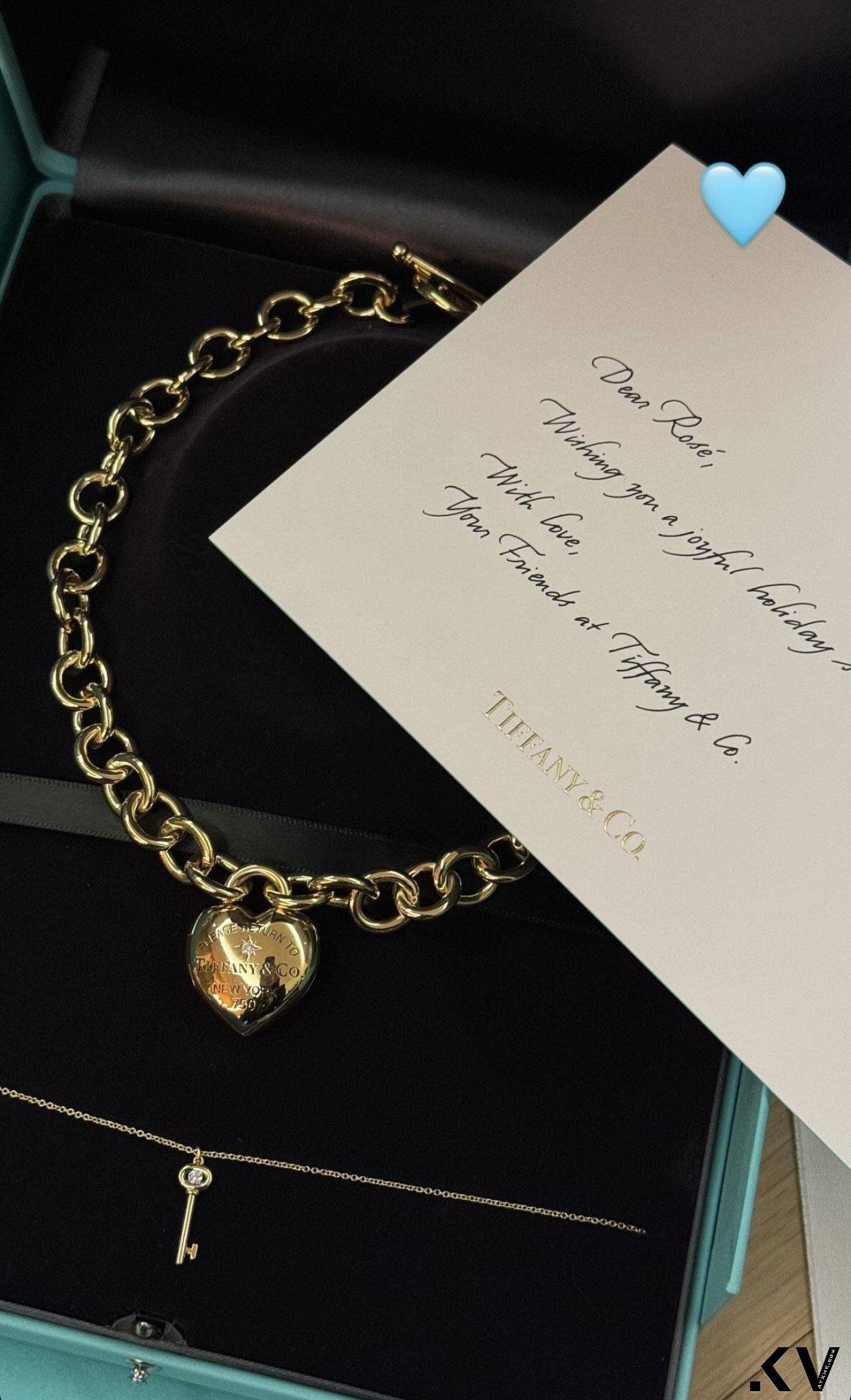 ROSÉ圣诞礼收到手软　Tiffany送特别版爱心金炼宠她 奢侈品牌 图3张